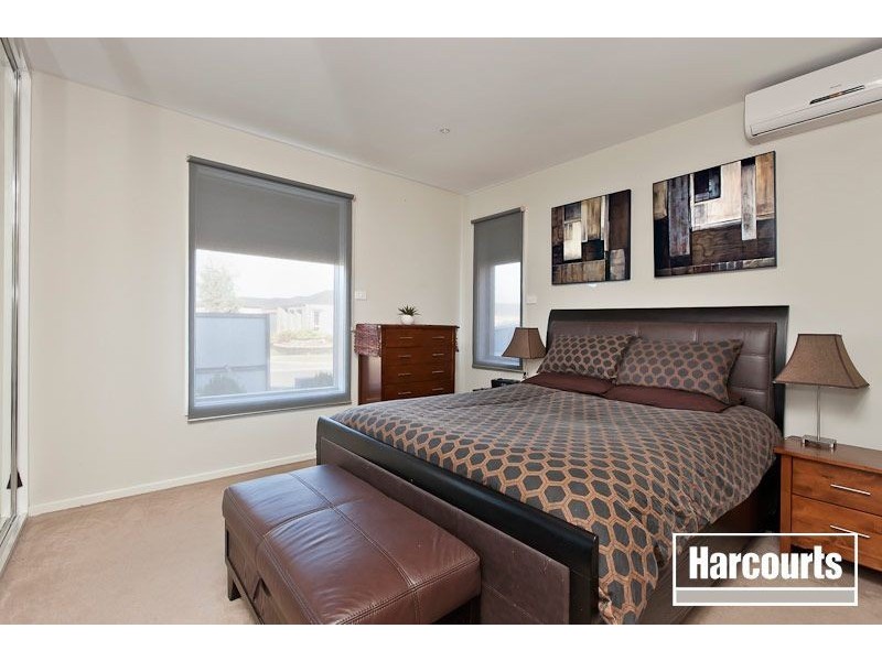 48 The Parkway, Pakenham VIC 3810