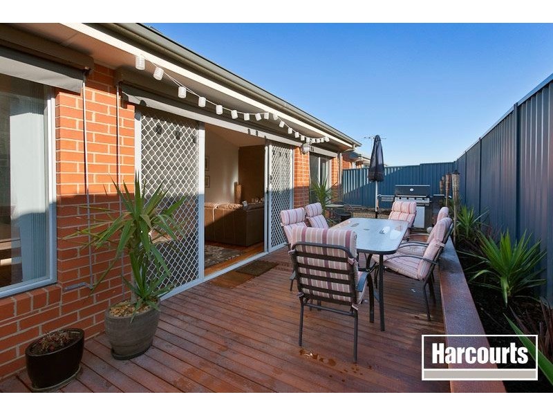 48 The Parkway, Pakenham VIC 3810