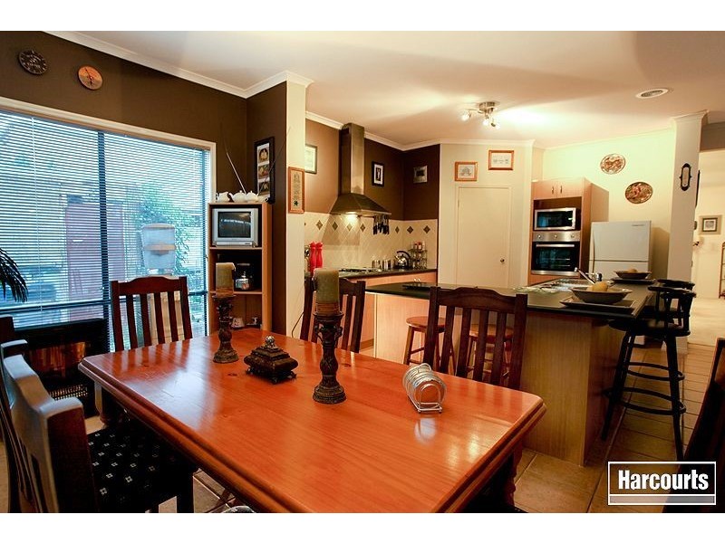 16 Hopkins Pass, Pakenham VIC 3810