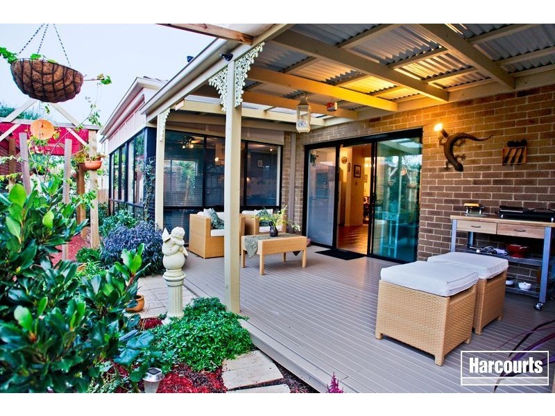 16 Hopkins Pass, Pakenham VIC 3810