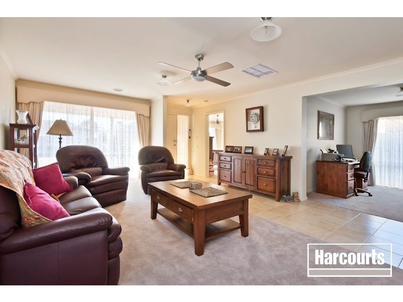 6 Shearers Court, Pakenham VIC 3810