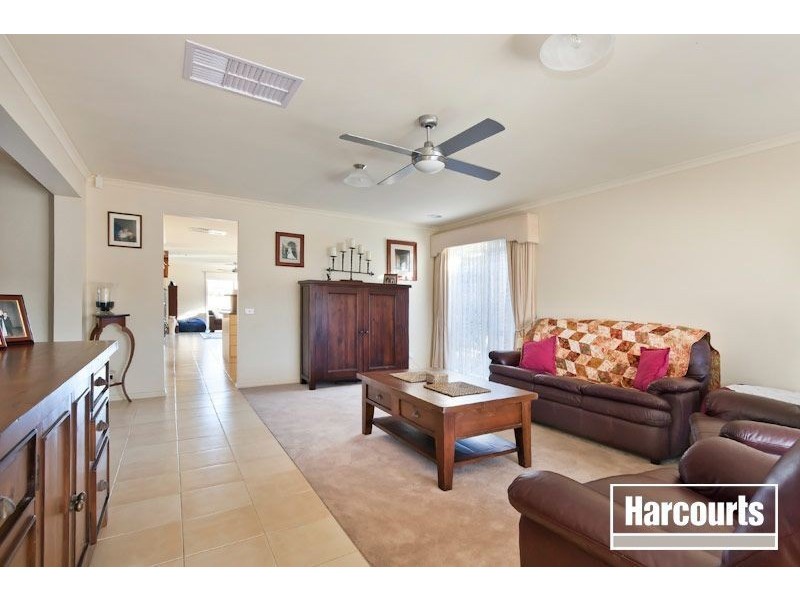 6 Shearers Court, Pakenham VIC 3810