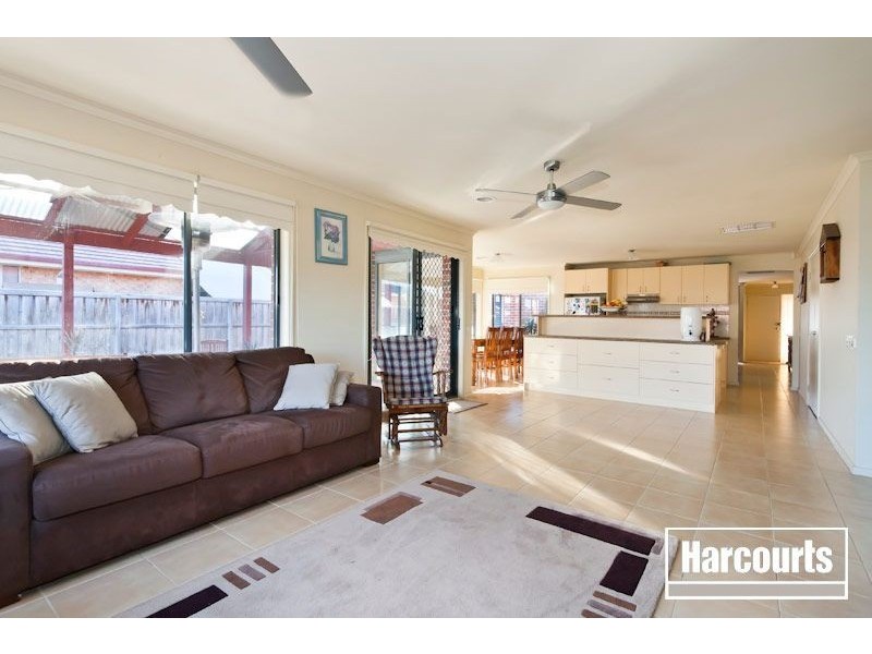 6 Shearers Court, Pakenham VIC 3810