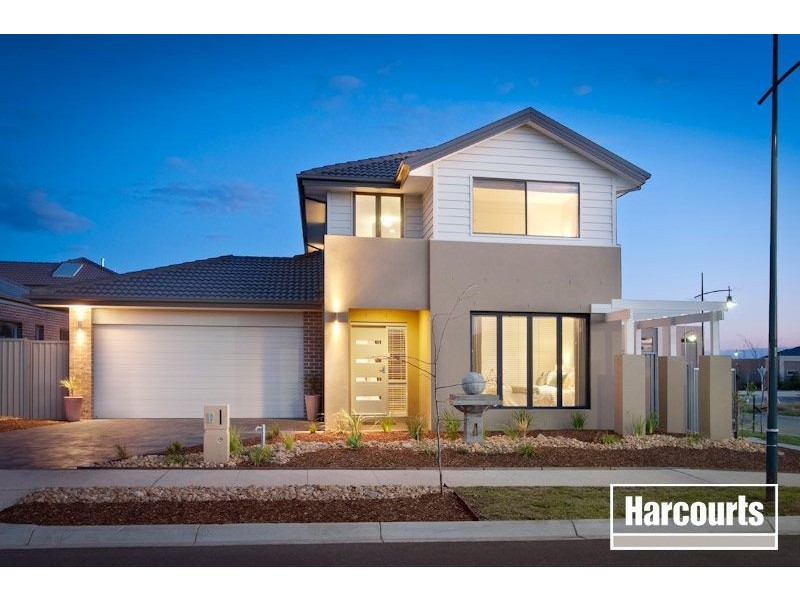 2 Albatross Drive, Pakenham VIC 3810