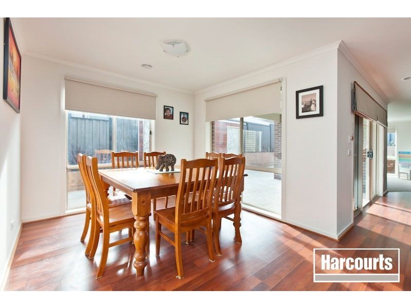 21 Lucerne Circuit, Pakenham VIC 3810