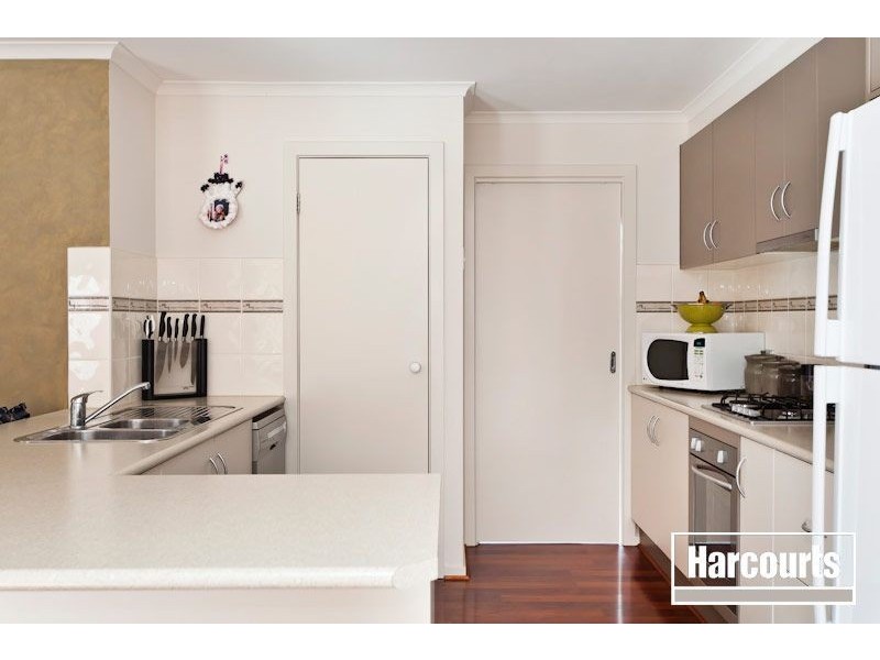 21 Lucerne Circuit, Pakenham VIC 3810