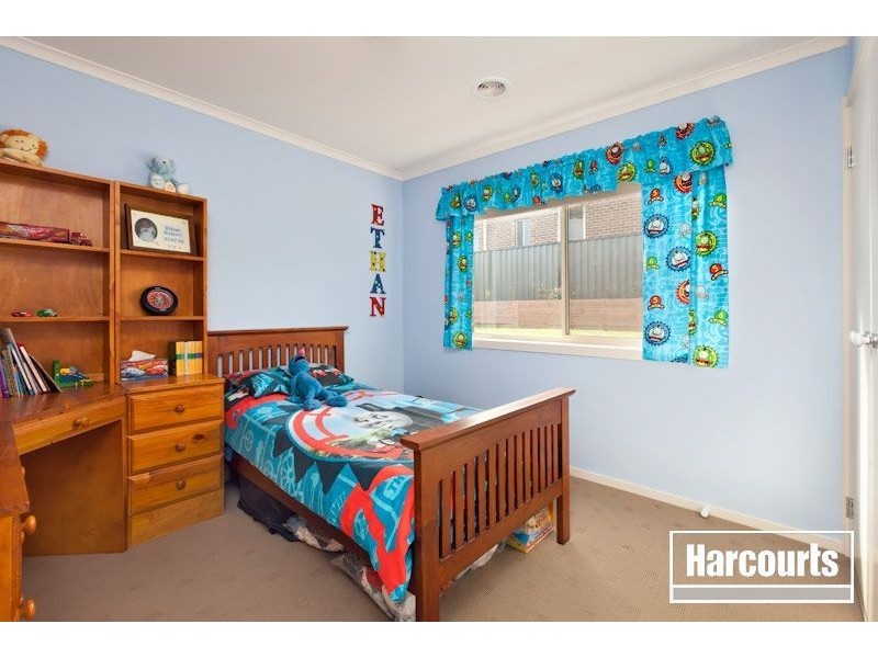 21 Lucerne Circuit, Pakenham VIC 3810