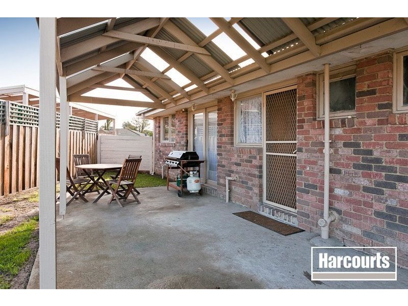 33 Cameron Way, Pakenham VIC 3810