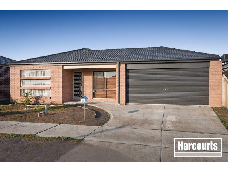 28 Walnut Way, Pakenham VIC 3810
