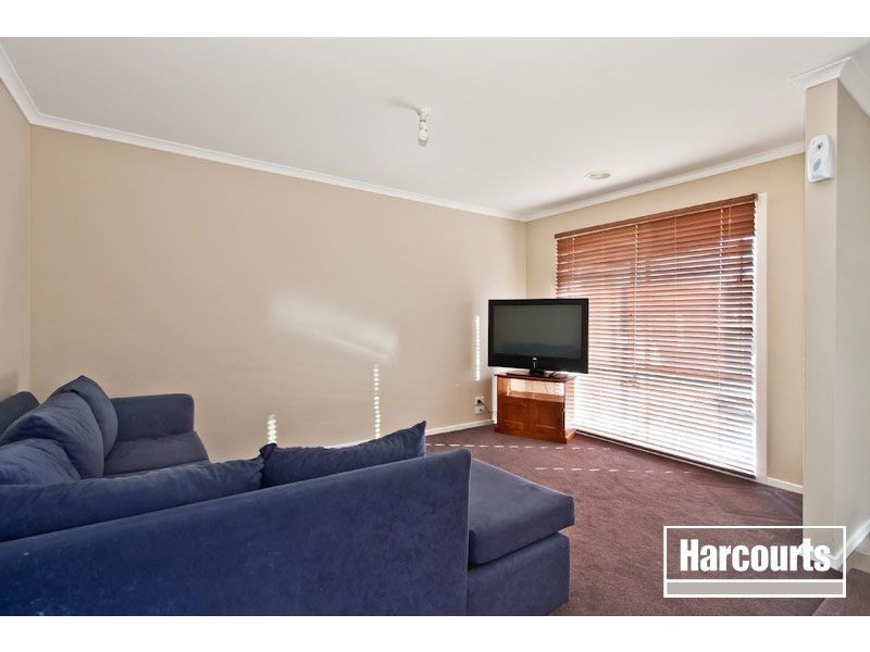 28 Walnut Way, Pakenham VIC 3810