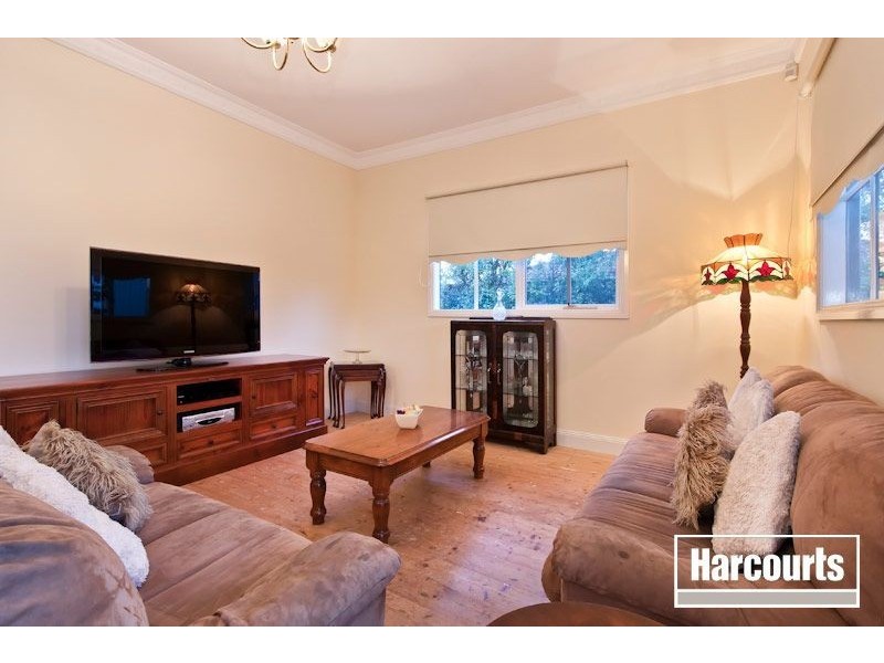 15 Henty Street, Pakenham VIC 3810