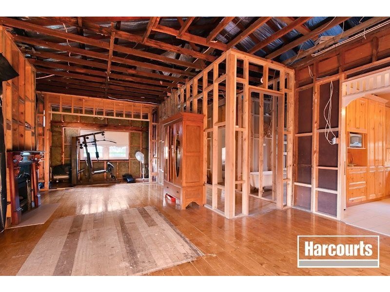 15 Henty Street, Pakenham VIC 3810