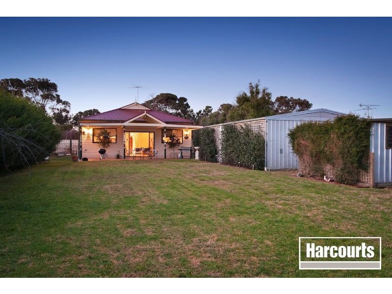 15 Henty Street, Pakenham VIC 3810