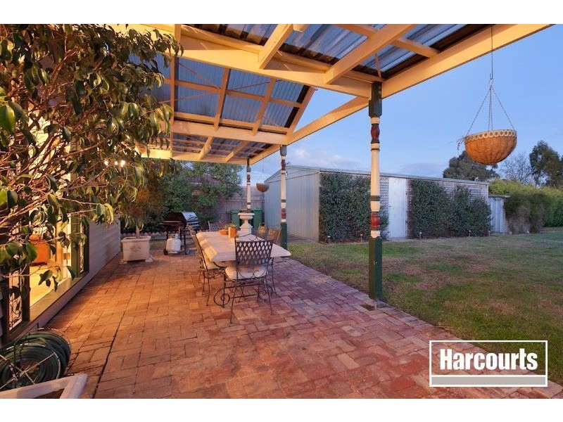 15 Henty Street, Pakenham VIC 3810