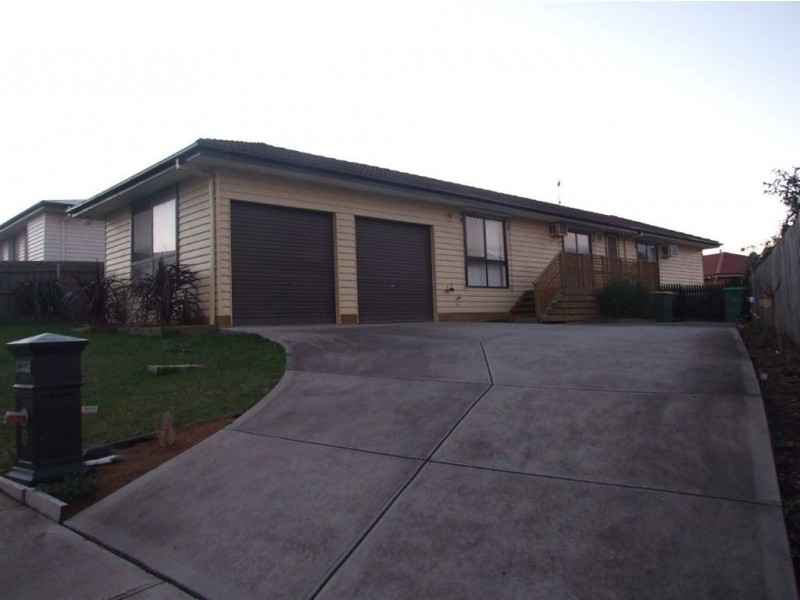 6 Kathryn Close, Pakenham VIC 3810