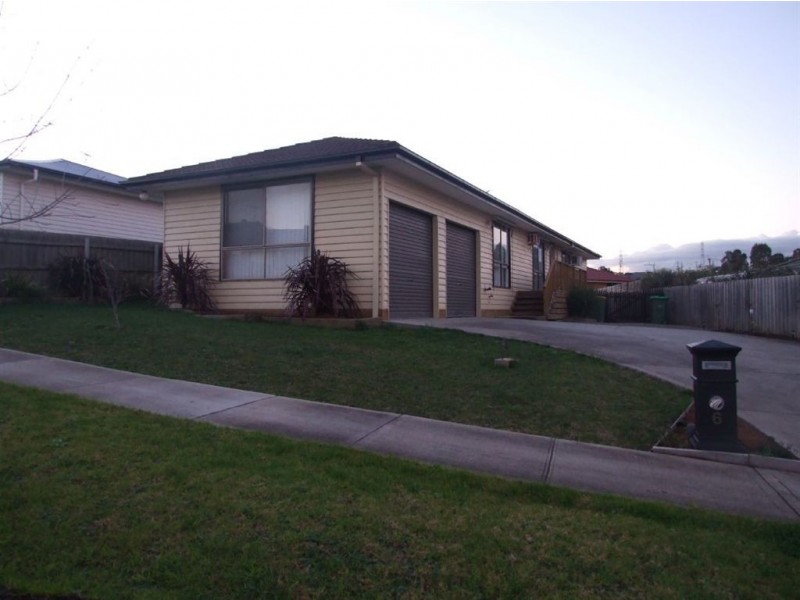 6 Kathryn Close, Pakenham VIC 3810