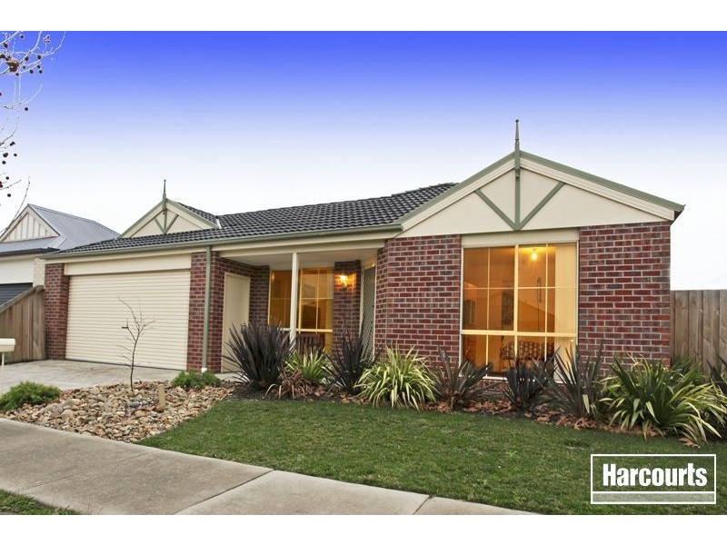 49 Sandalwood Drive, Pakenham VIC 3810
