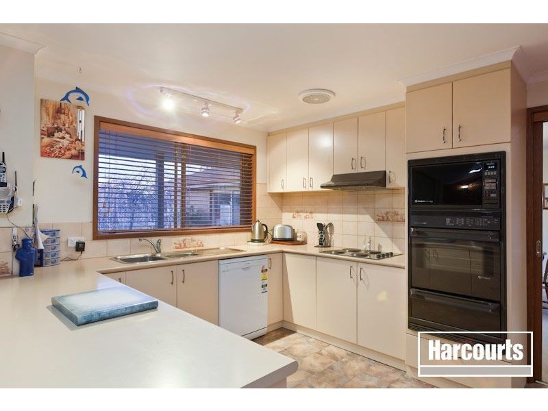 36 Thwaites Road, Pakenham VIC 3810