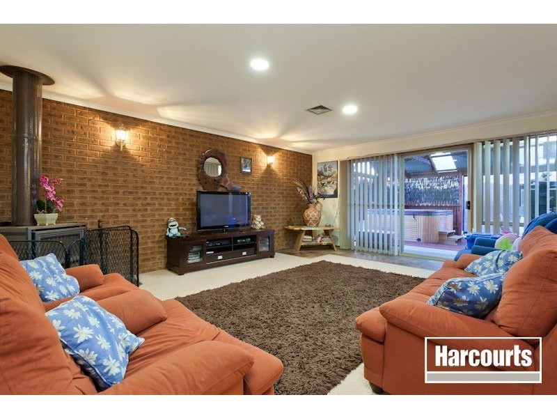 36 Thwaites Road, Pakenham VIC 3810