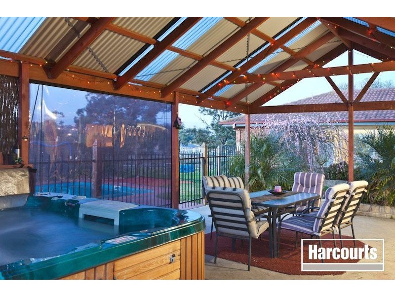 36 Thwaites Road, Pakenham VIC 3810