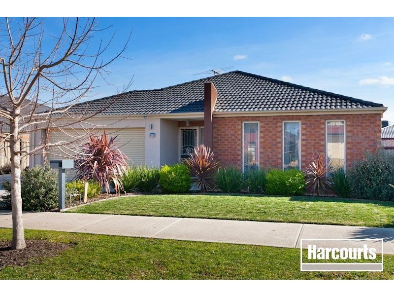 30 Tyrone Avenue, Pakenham VIC 3810