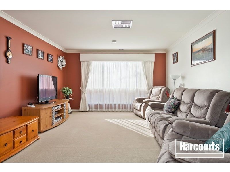 30 Tyrone Avenue, Pakenham VIC 3810