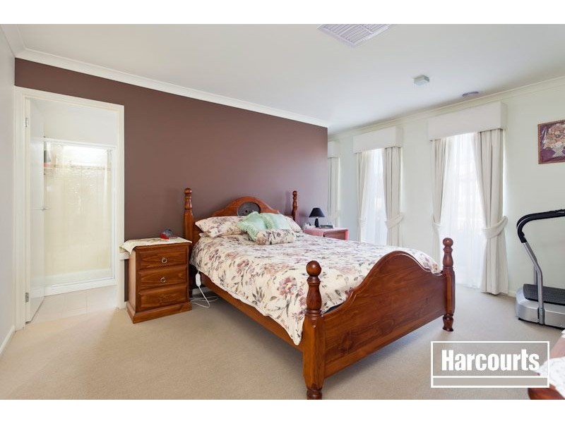 30 Tyrone Avenue, Pakenham VIC 3810