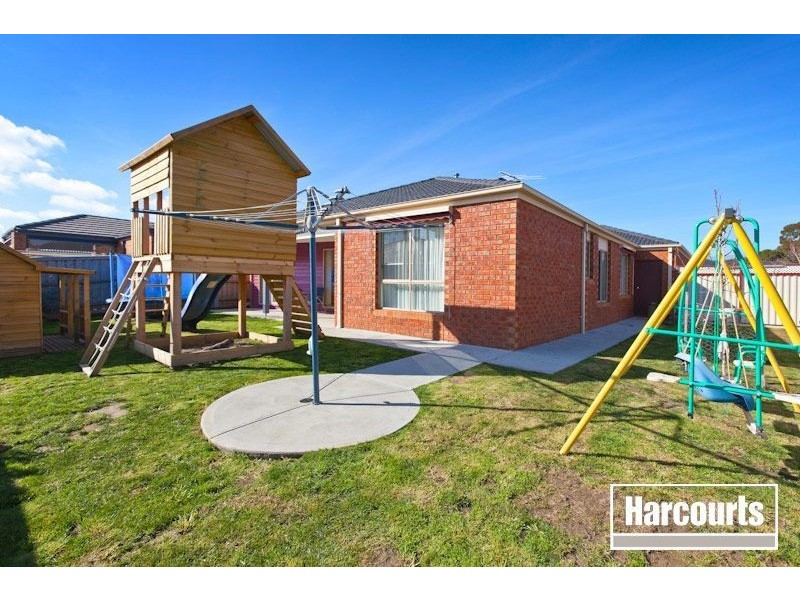 30 Tyrone Avenue, Pakenham VIC 3810