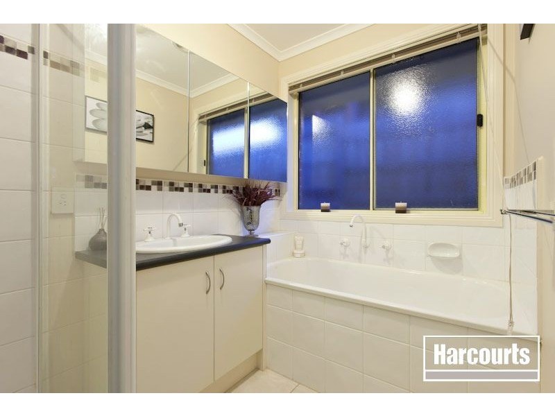 20 Luca Place, Pakenham VIC 3810