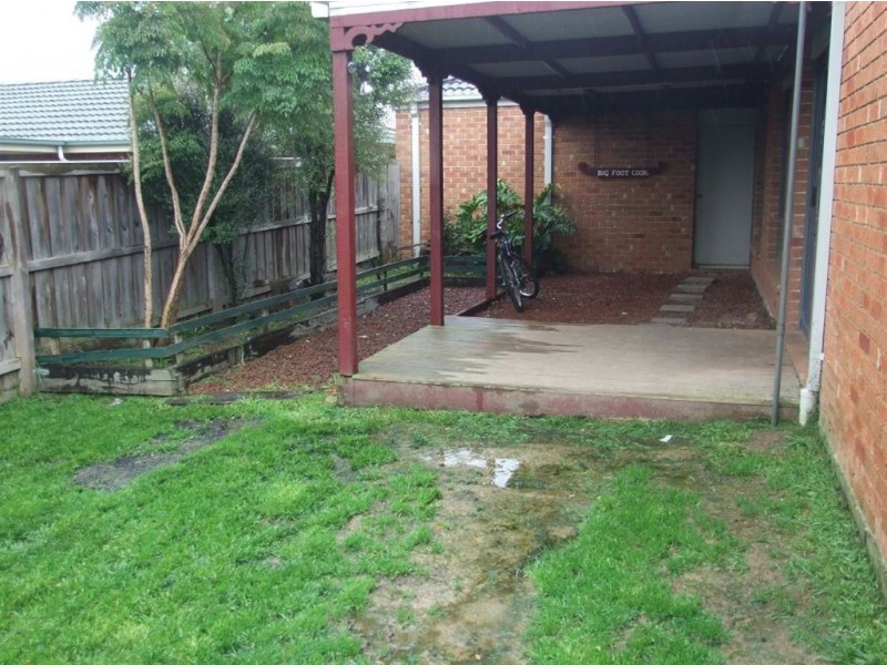 98 Ebony Drive, Pakenham VIC 3810