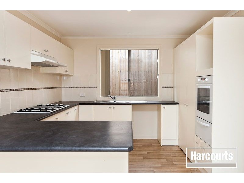 27 Bohemia Crescent, Pakenham VIC 3810