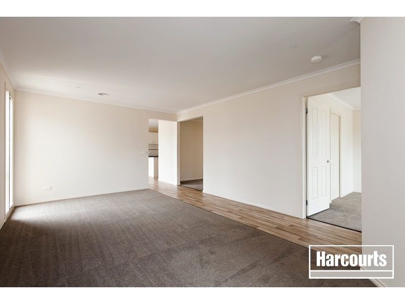 27 Bohemia Crescent, Pakenham VIC 3810