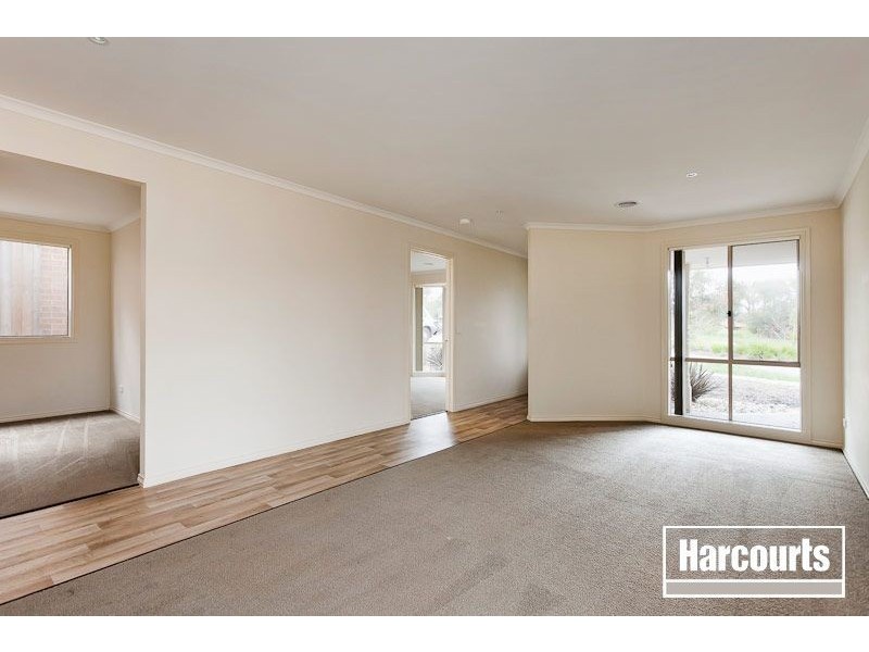 27 Bohemia Crescent, Pakenham VIC 3810