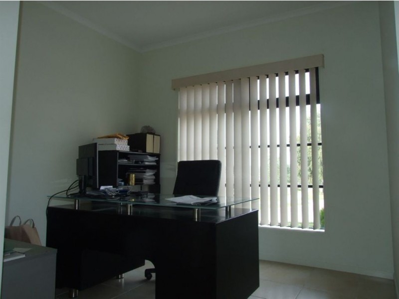 8 Denmark Hill Road, Berwick VIC 3806