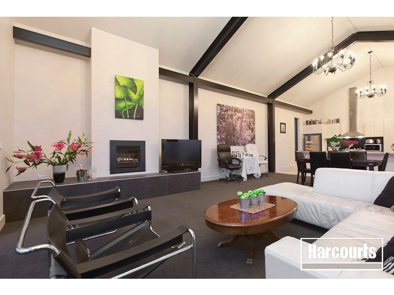 45 Highland Drive, Pakenham VIC 3810