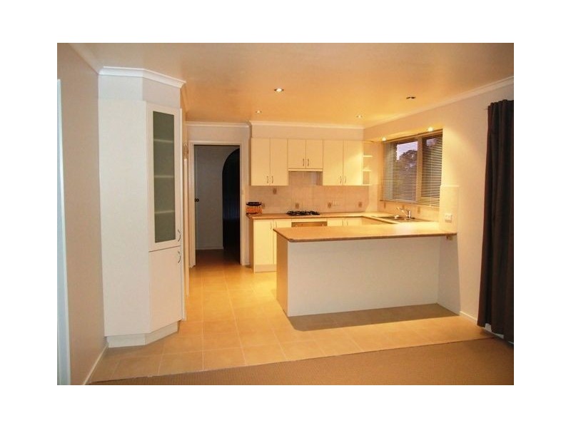 15 Thwaites Road, Pakenham VIC 3810