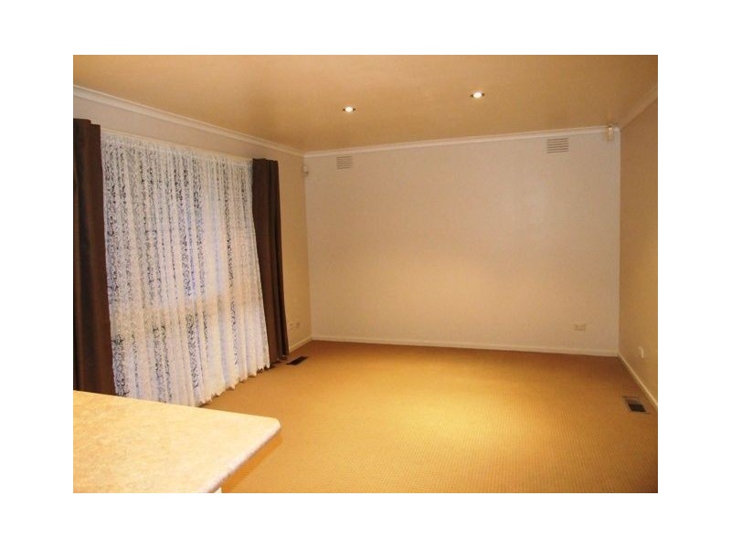 15 Thwaites Road, Pakenham VIC 3810