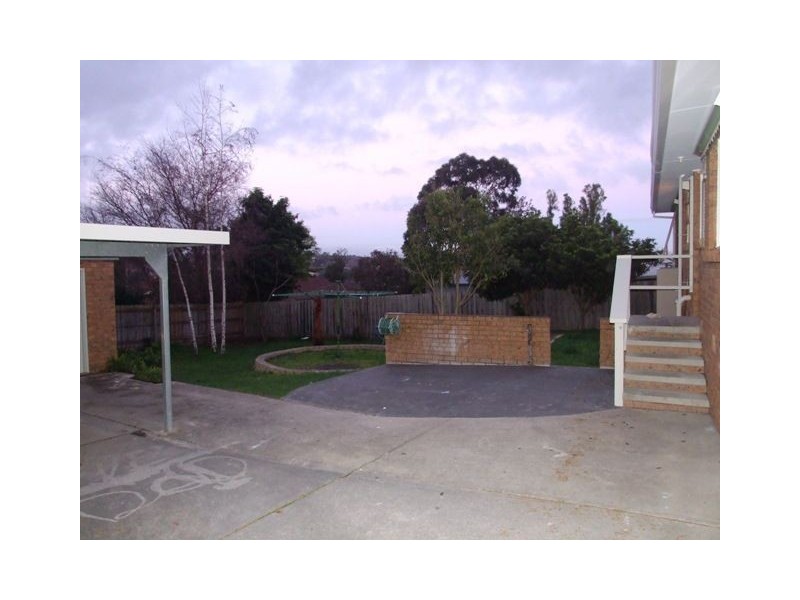 15 Thwaites Road, Pakenham VIC 3810