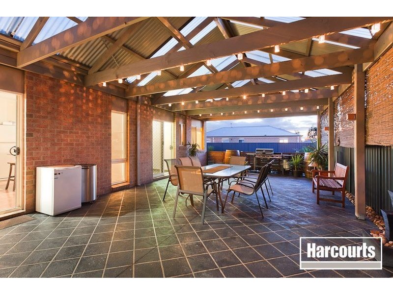 28 Blackwood Drive, Pakenham VIC 3810