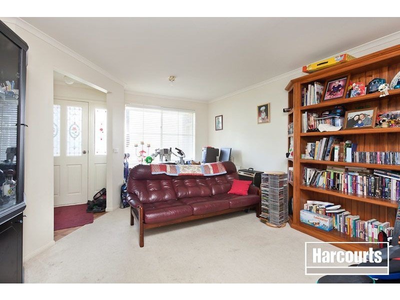 2 Meaby Drive, Pakenham VIC 3810