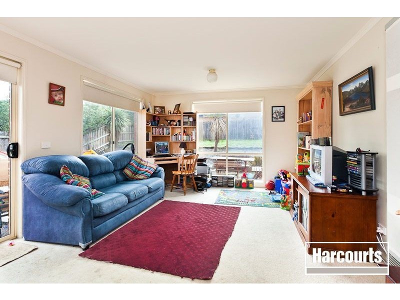 2 Meaby Drive, Pakenham VIC 3810