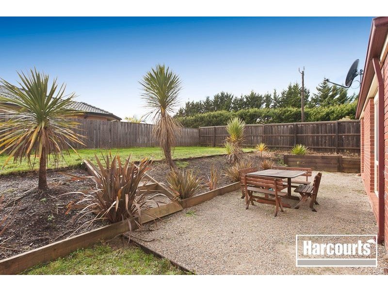 2 Meaby Drive, Pakenham VIC 3810