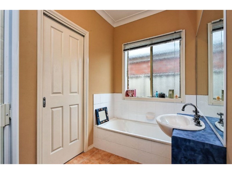 20 Barwon Drive, Pakenham VIC 3810
