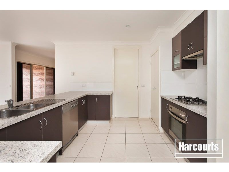 4 Tyrone Avenue, Pakenham VIC 3810