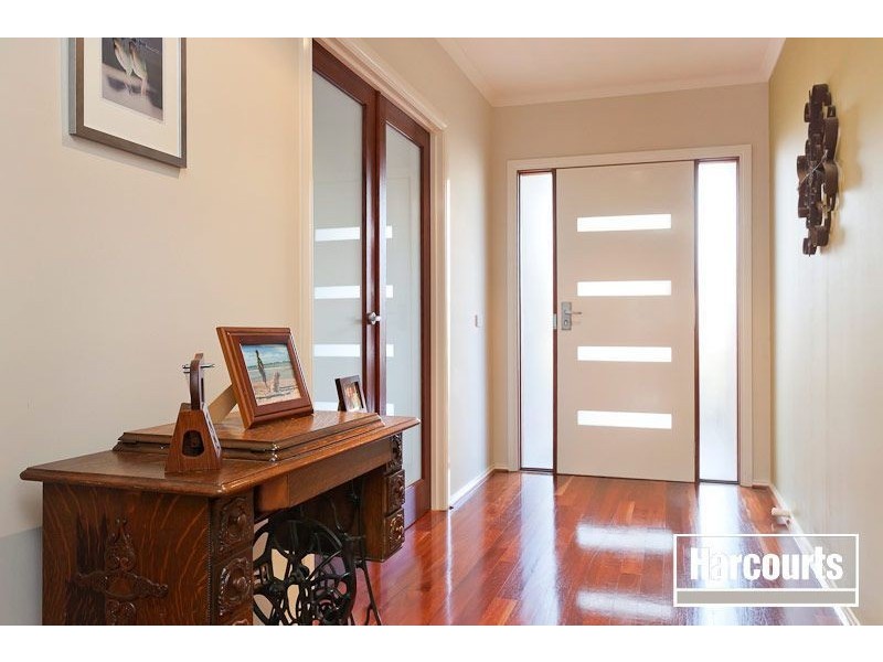 28 Tyrone Avenue, Pakenham VIC 3810