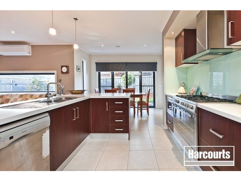 28 Tyrone Avenue, Pakenham VIC 3810