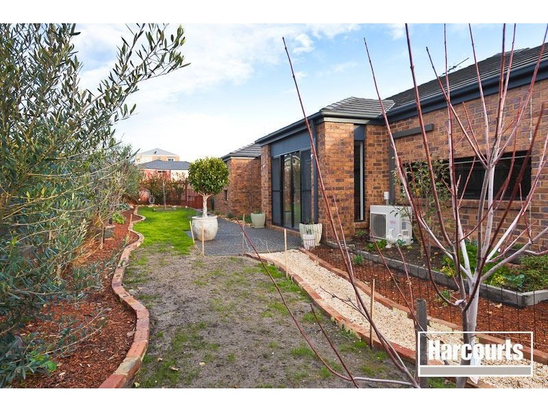 28 Tyrone Avenue, Pakenham VIC 3810