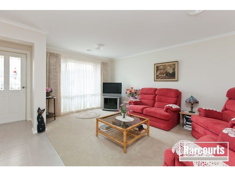 8 Torre Road, Pakenham VIC 3810