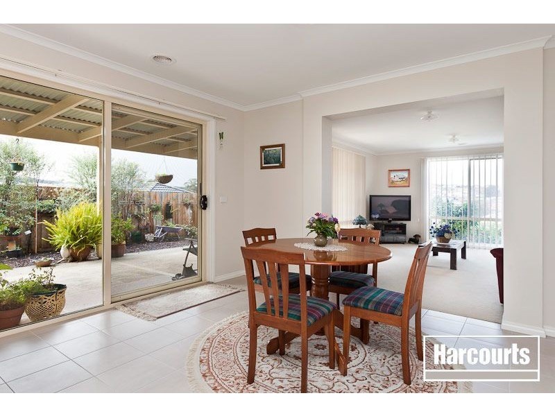 8 Torre Road, Pakenham VIC 3810