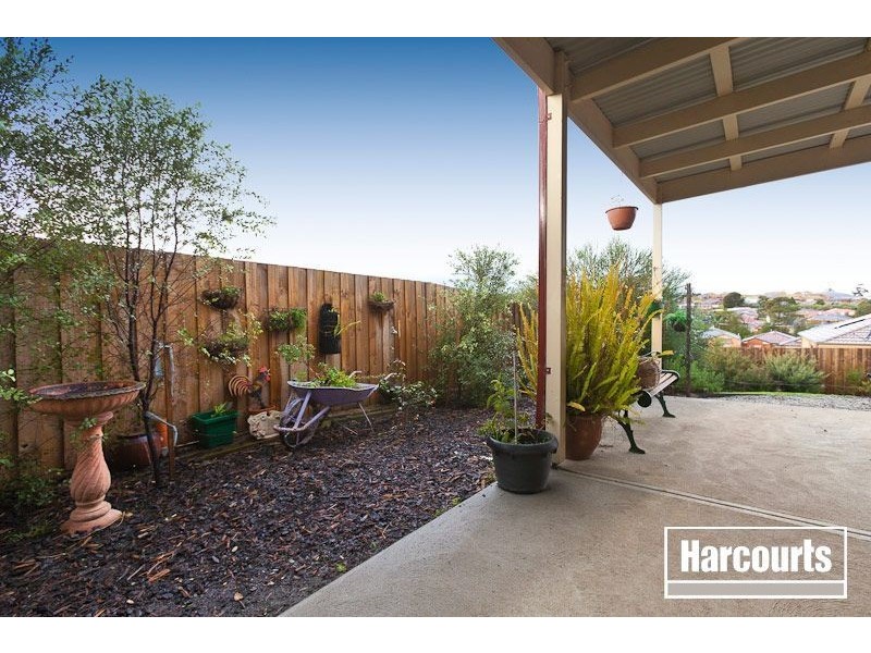 8 Torre Road, Pakenham VIC 3810